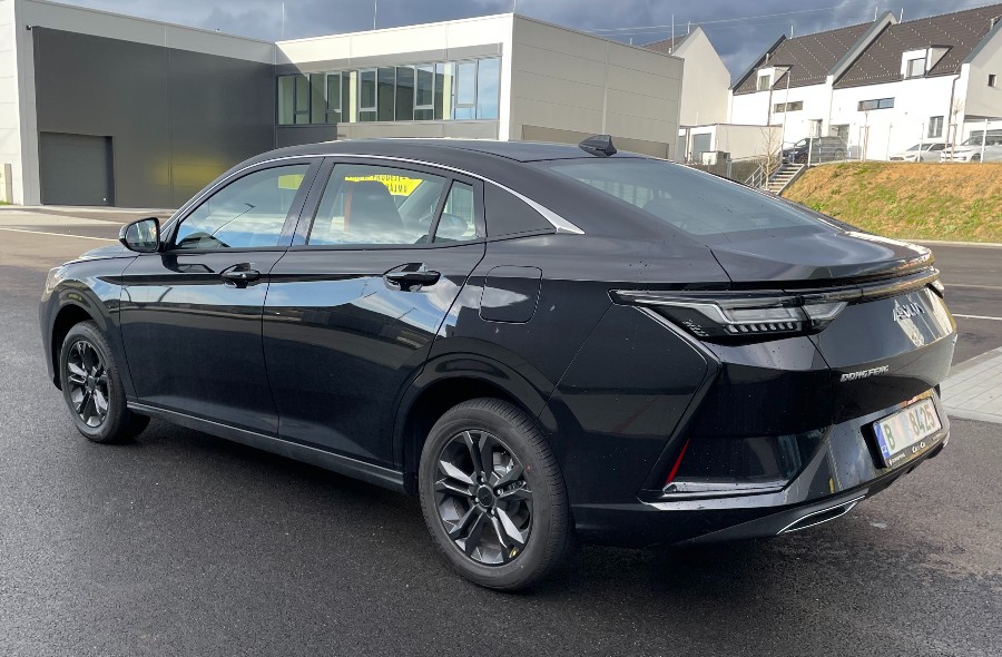 Novinka v nabídce: prostorný sedan Shine za 449.900 Kč